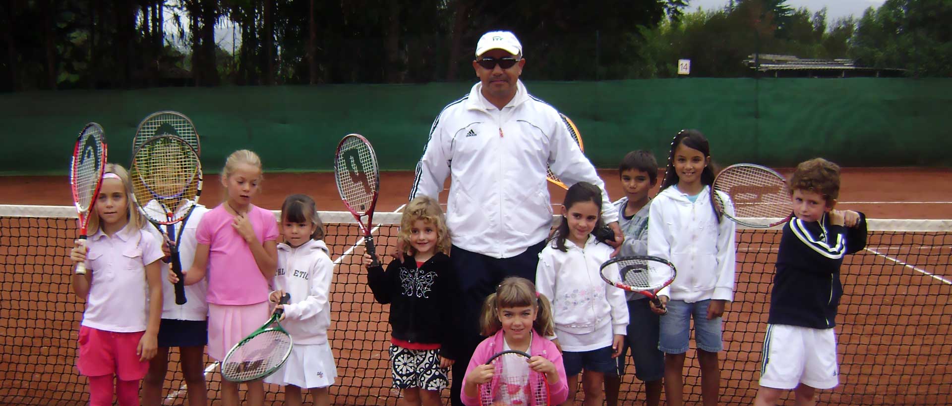 El tenis hace<br>niños felices